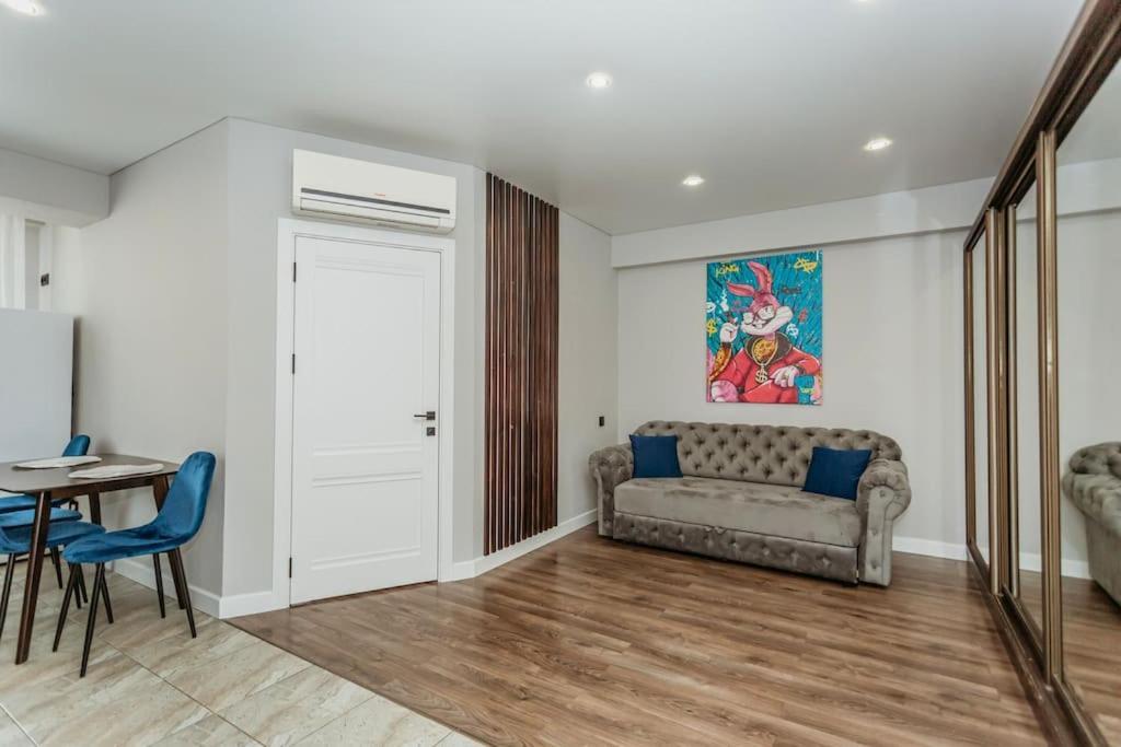 Rich Bunny Apartment Chisinau Exterior photo